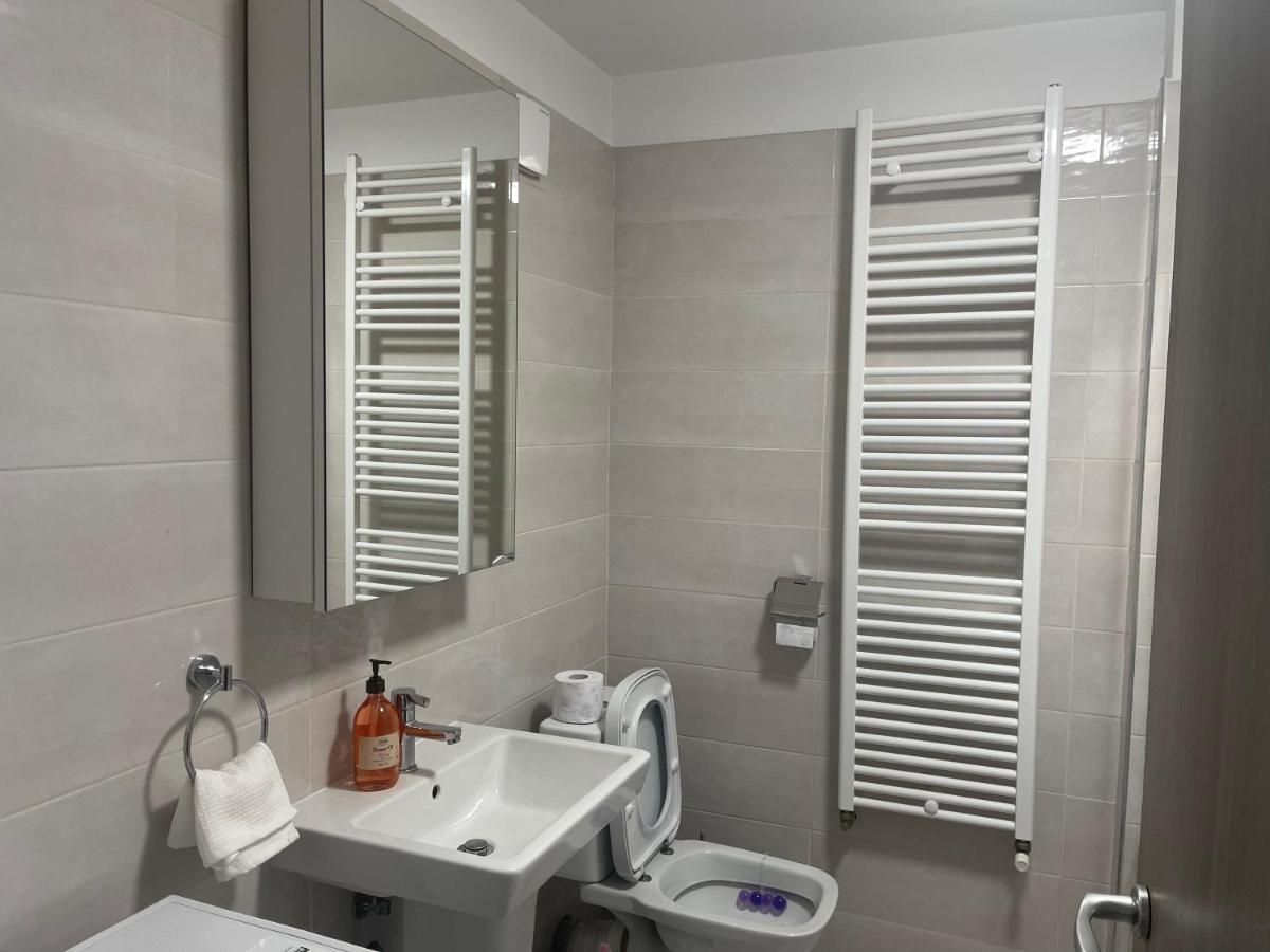 Moghioros Park Residence Apartment บูคาเรสต์ ภายนอก รูปภาพ