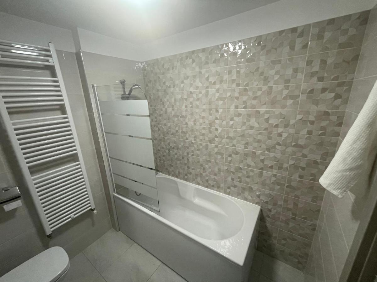 Moghioros Park Residence Apartment บูคาเรสต์ ภายนอก รูปภาพ